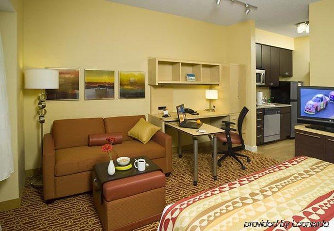 Towneplace Suites By Marriott Gilford Habitación foto